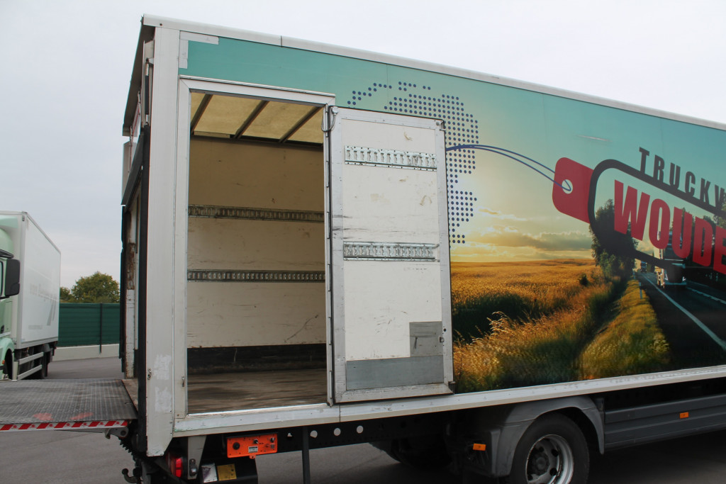 Mercedes-Benz Atego 1221 E6Blatt/Luft LBW Bett Schlafkabine - 29 Mercedes-Benz Atego 1221 E6Blatt/Luft LBW Bett Schlafkabine - 29