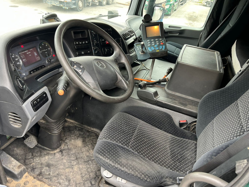 Mercedes-Benz Actros 2644 E5 6x4-4x4 Kardanwelle MP3 Kipphydr. - 11 Mercedes-Benz Actros 2644 E5 6x4-4x4 Kardanwelle MP3 Kipphydr. - 11