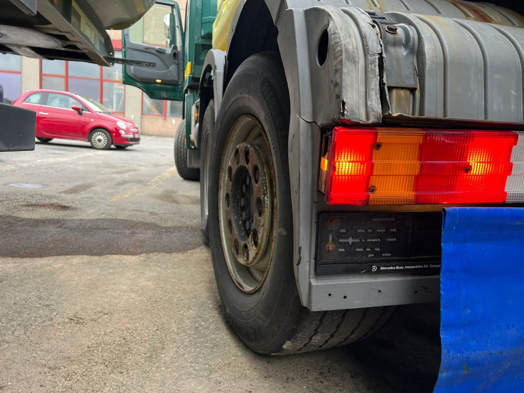 Mercedes-Benz Actros 2644 E5 6x4-4x4 Kardanwelle MP3 Kipphydr. - 21 Mercedes-Benz Actros 2644 E5 6x4-4x4 Kardanwelle MP3 Kipphydr. - 21